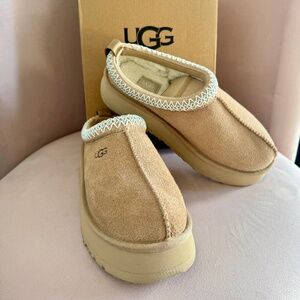 Ugg, Tazz, Sand, Women’s size 7